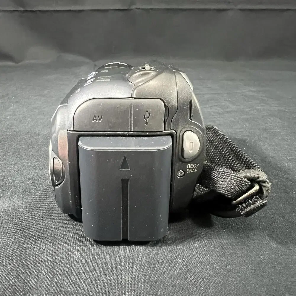 JVC Everio GZ-MG27U 20GB Camcorder w/Charger,  Battery, Remote